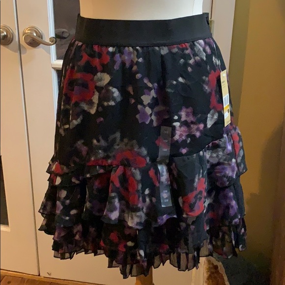 Dkny Dresses & Skirts - DKNY beautiful ruffled skirt
